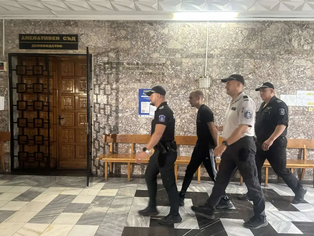 Пуснаха под домашен арест едно от задържаните момчета за побоя над шефа на полицията в Русе