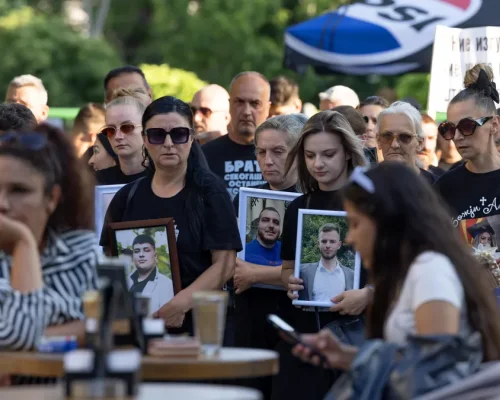 С помен вместо марш Кочани днес почита жертвите на трагедията от 16 март