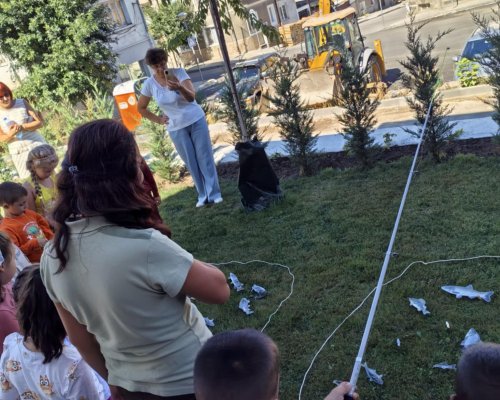 Децата от Якоруда откриват тайните на гората в урок по горска педагогика
