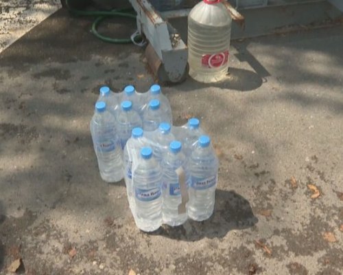 Кошмар: 260 000 души са на воден режим през септември