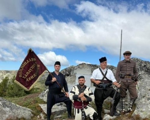 В Деня на Независимостта: Патриоти от Банско с поход в Рила