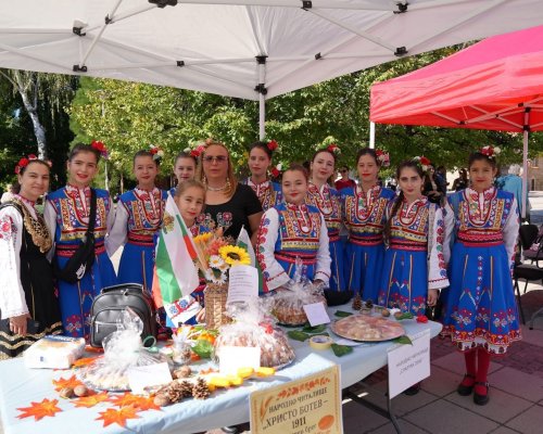 Независими, чрез традициите събра гости и жители на празник в Дупница