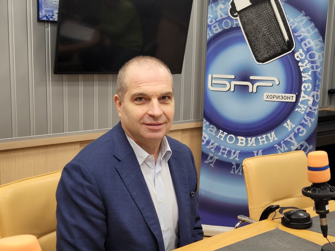 Вицепремиерът Гроздан Караджов на посещение в Кюстендил за участие в регионален форум за транспортна свързаност