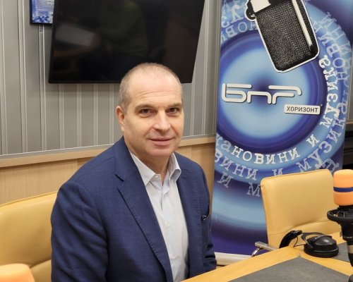 Вицепремиерът Гроздан Караджов на посещение в Кюстендил за участие в регионален форум за транспортна свързаност