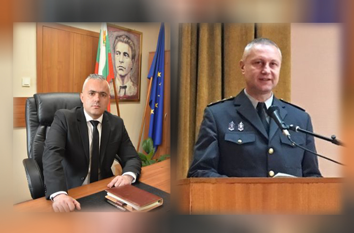 Директорът на РДПБЗН Кюстендил Комисар Светослав Георгиев похвали полицаи от Невестино за предотвратен горски пожар край Ваксево Директорът на РДПБЗН Кюстендил Комисар Светослав Георгиев похвали полицаи от Невестино за предотвратен горски пожар край Ваксево