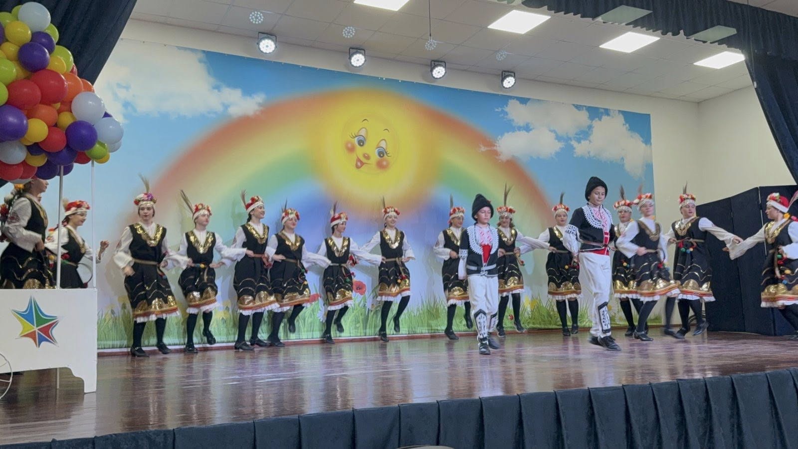ПЪТЯТ КЪМ МЕЧТИТЕ-тържествено откриха новата учебна година в ЦПЛР ОДК в Петрич ПЪТЯТ КЪМ МЕЧТИТЕ-тържествено откриха новата учебна година в ЦПЛР ОДК в Петрич