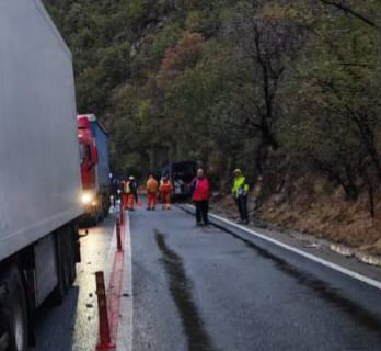 Движението в Кресненското дефиле е възстановено след тежката катастрофа тази сутрин Движението в Кресненското дефиле е възстановено след тежката катастрофа тази сутрин
