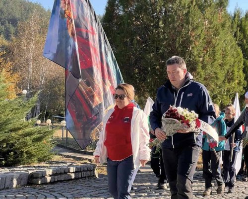 Хиляди тръгнаха по стъпките на Самуиловите воини
