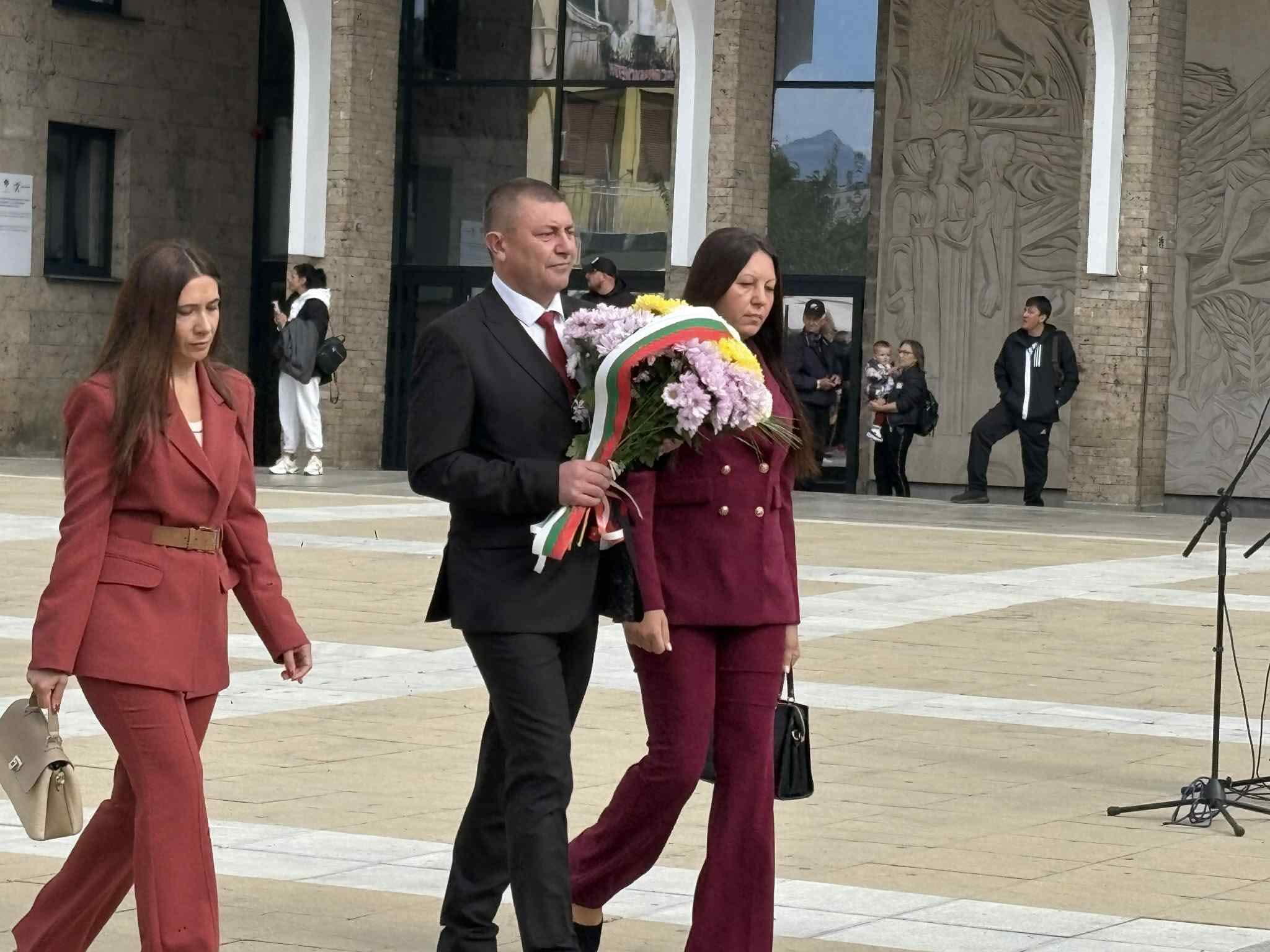 Съветниците от ДПС с класа и стил на честването на 5 октомври в Благоевград