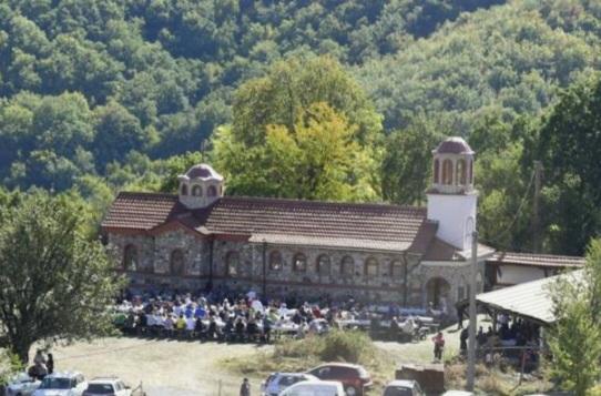 Църквата Света Петка в с. Тросково празнува на 11 октомври Църквата Света Петка в с. Тросково празнува на 11 октомври