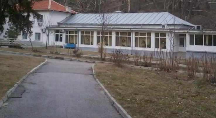 8-годишно дете с аутизъм падна от прозорец на Дневен център в Сандански