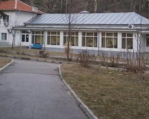 8-годишно дете с аутизъм падна от прозорец на Дневен център в Сандански