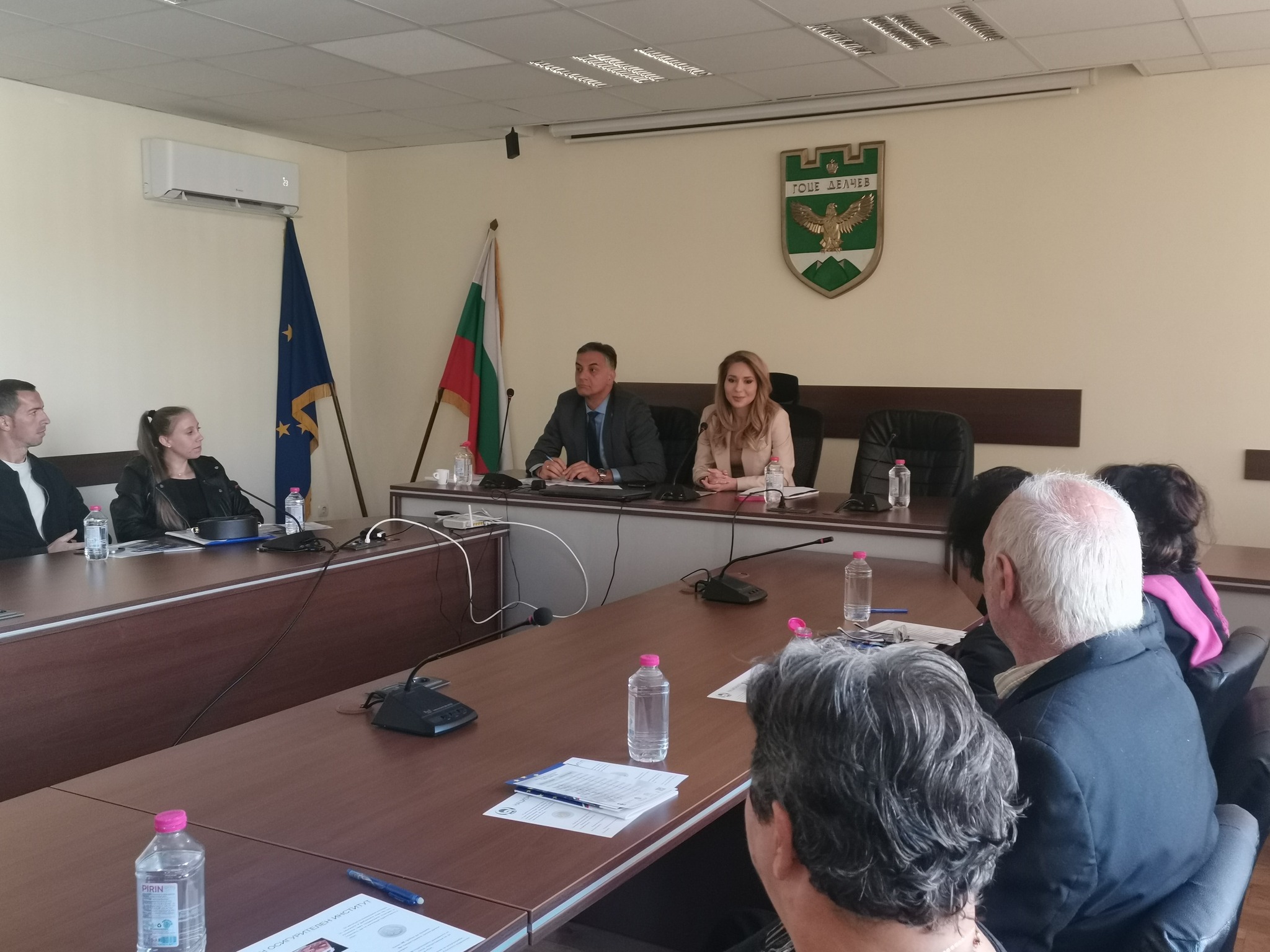 Приемна на зам. омбудсмана и информационна кампания  Пенсиите в евро  събраха голям интерес в Гоце Делчев