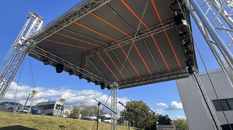 Нова подвижна сцена за концерти и събития в Сандански Нова подвижна сцена за концерти и събития в Сандански