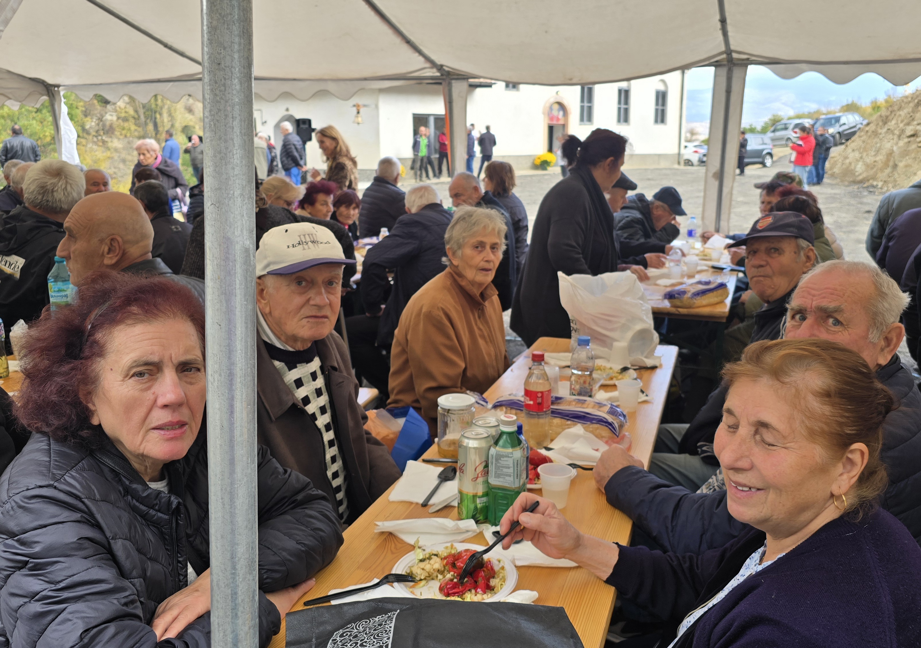 Стотици миряни почетоха 100-годишнината на църквата Света Петка в Българчево на празника на светицата