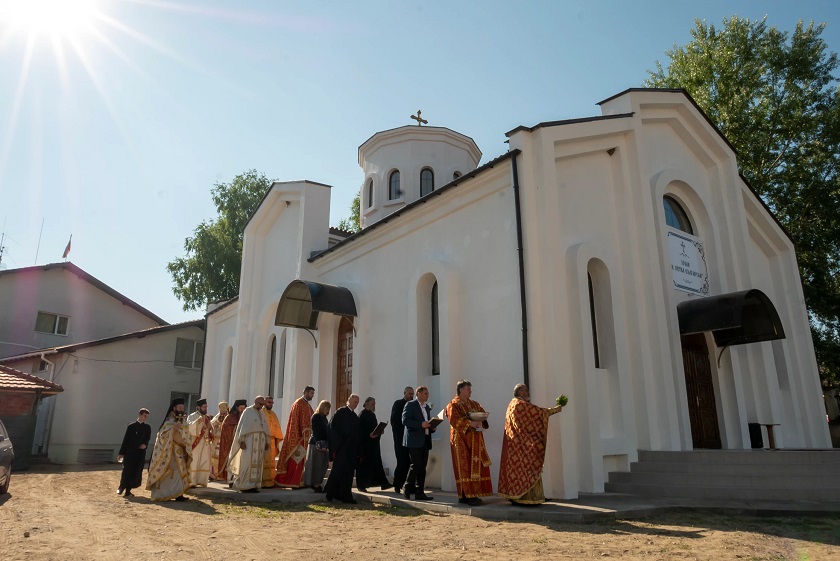 Село Невестино отбеляза храмов празник в чест на Света Петка
