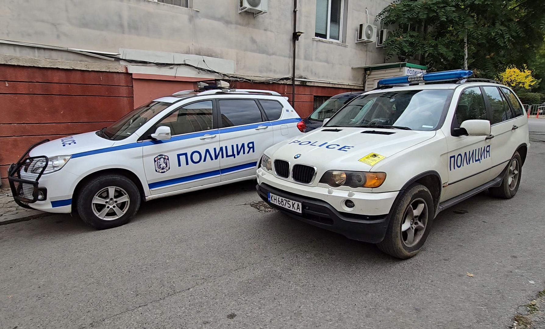 Екшън в Сапарева баня-мъж счупи витрина на игрална зала Екшън в Сапарева баня-мъж счупи витрина на игрална зала