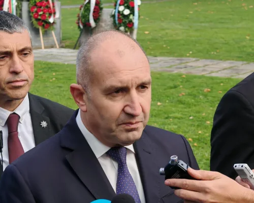 Румен Радев: Борисов предава властта на Пеевски