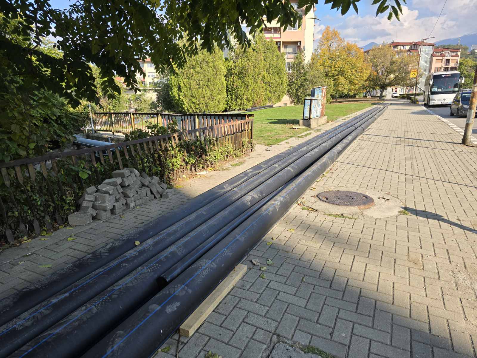 Ремонтни дейности затрудняват движението в центъра на Дупница