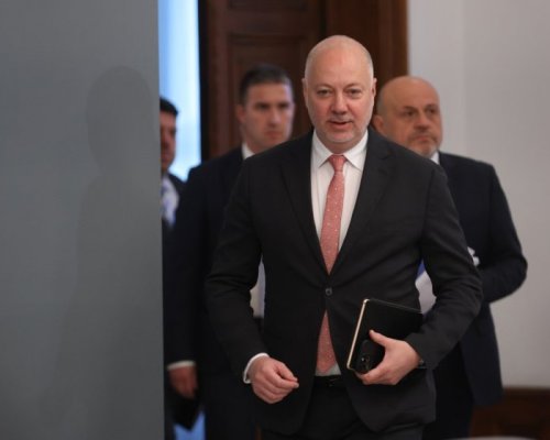 Желязков преговаря с БСП, ИТН и ДПС за нов кабинет или избори