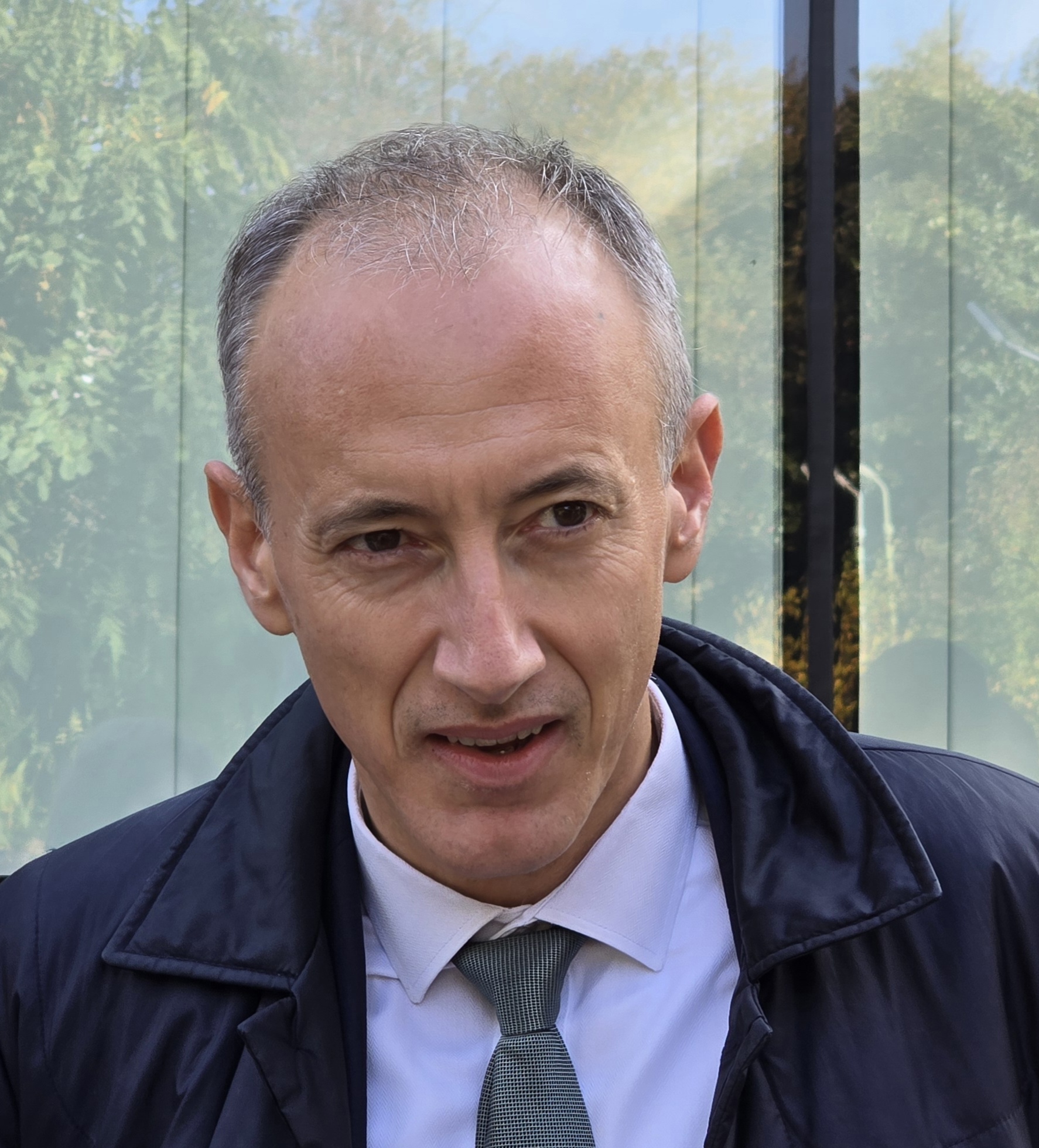 Министър Вълчев: Продължителното стоене пред екрани води до проблеми с логическото мислене и математиката
