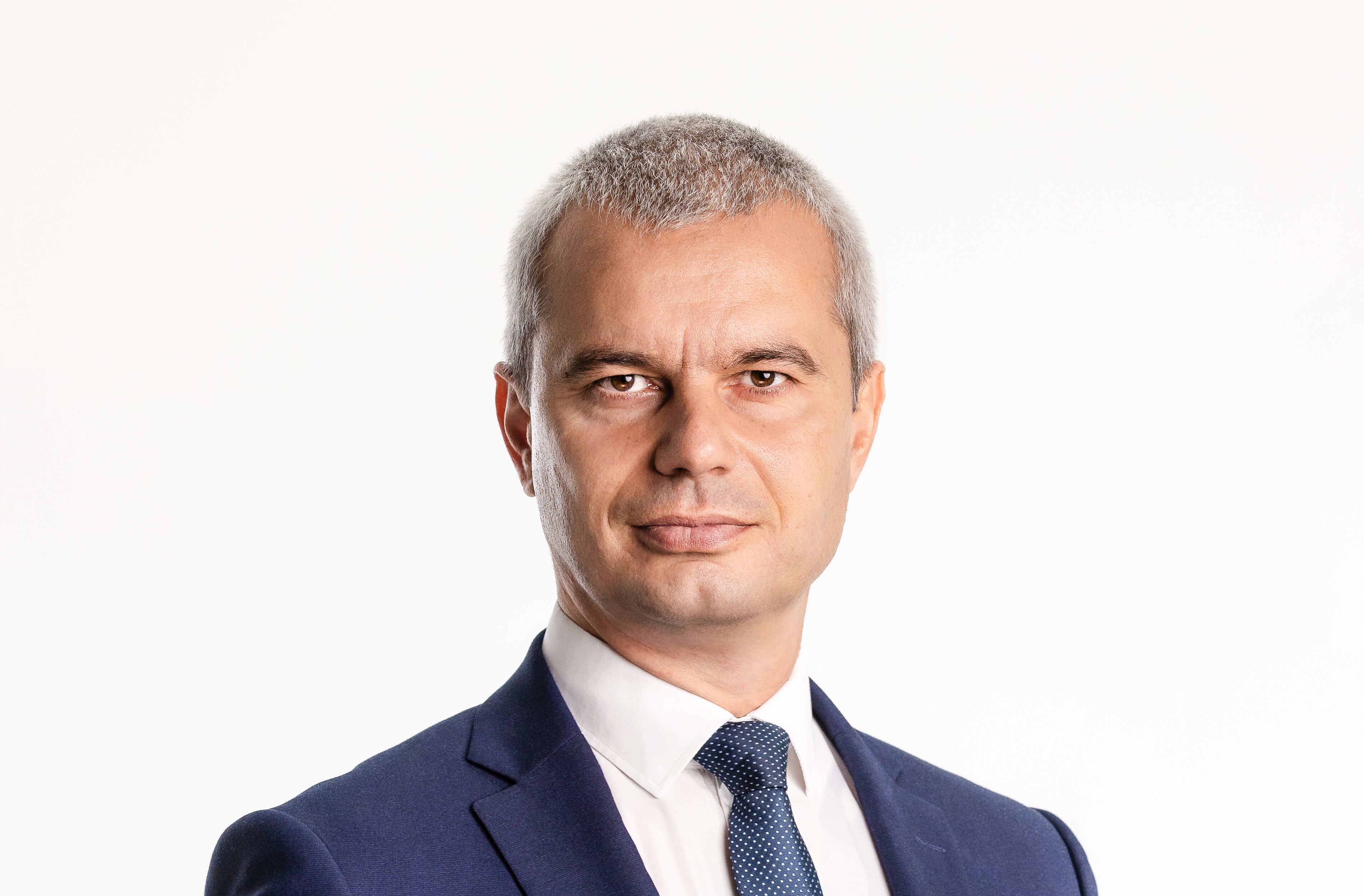 Костадинов: Току-що Пеевски пенсионира Борисов Костадинов: Току-що Пеевски пенсионира Борисов