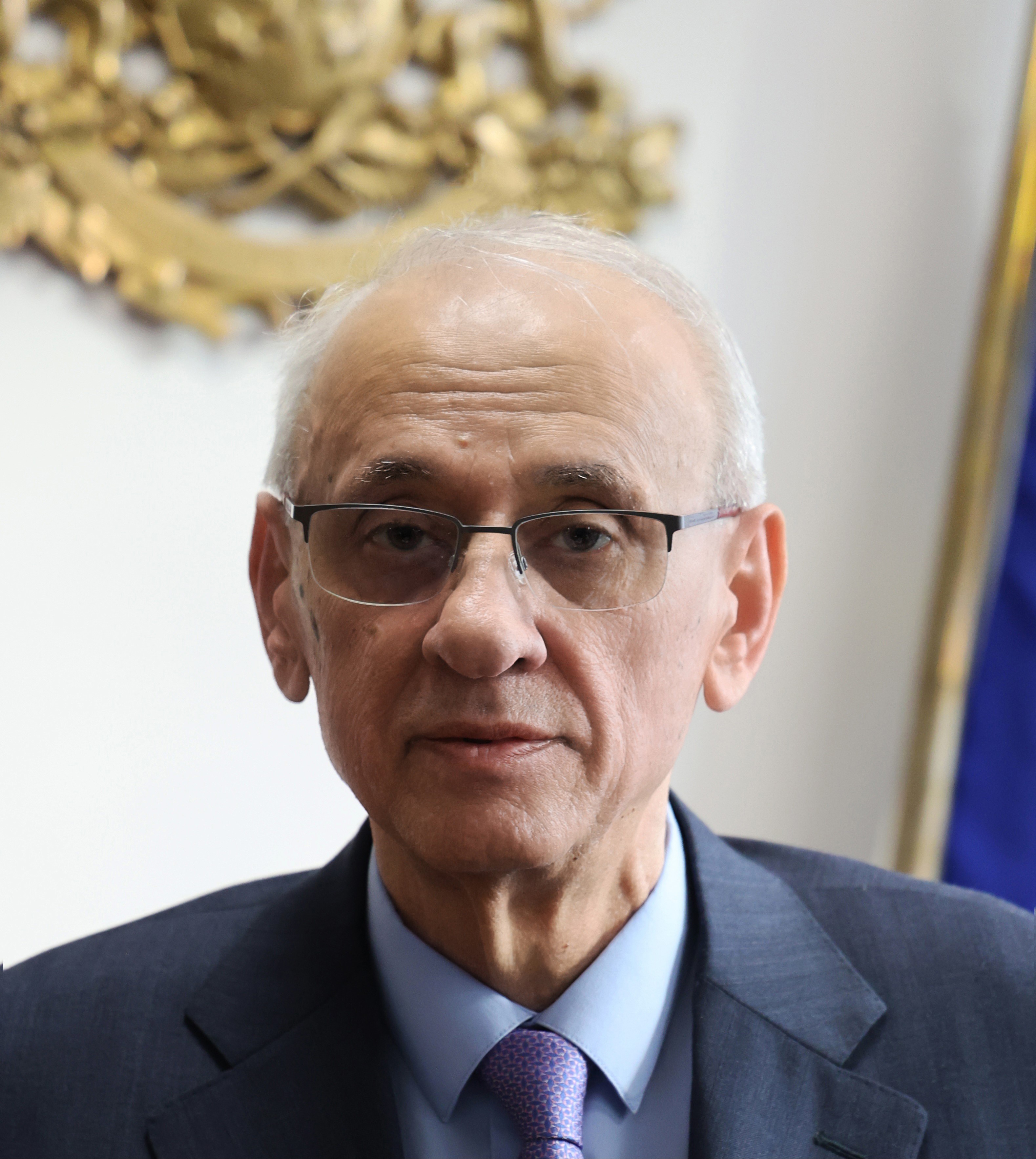 Силви Кирилов: Да бъдеш лекар е мисия, въплъщаваща грижата, състраданието и безусловната отдаденост Силви Кирилов: Да бъдеш лекар е мисия, въплъщаваща грижата, състраданието и безусловната отдаденост