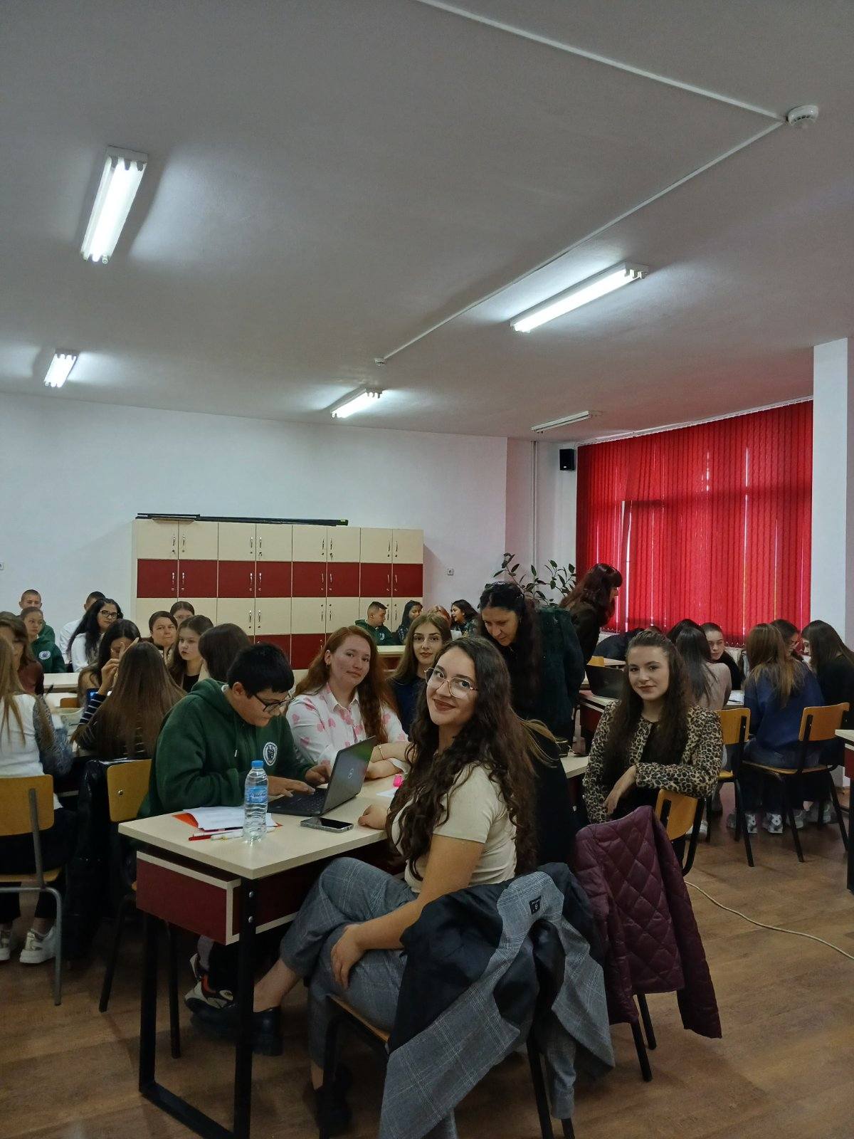 Ученици от Белица участваха в интердисциплинарен урок