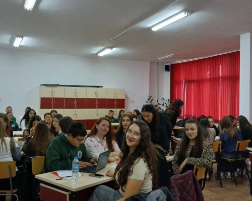 Ученици от Белица участваха в интердисциплинарен урок