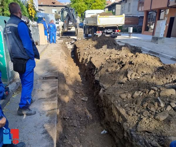 Подмяна на водопровод по ул. Цар Симеон в Благоевград Подмяна на водопровод по ул. Цар Симеон в Благоевград