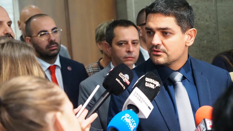 МЕЧ няма да подкрепи ротация, иска оставка на невнятната Киселова