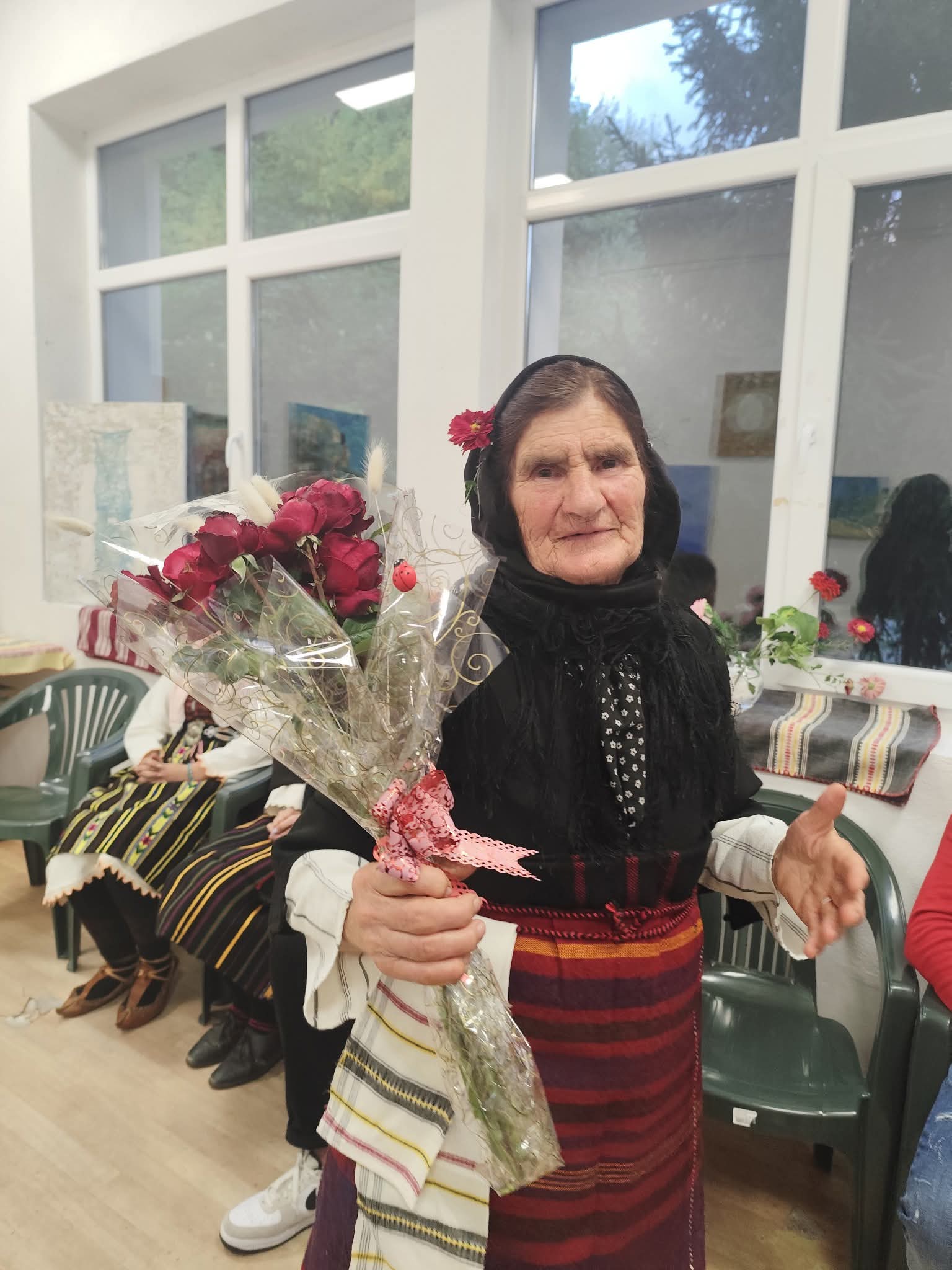 Огънят на традициите запламтя в Брежани-филм за баба Райна просълзи аудиторията