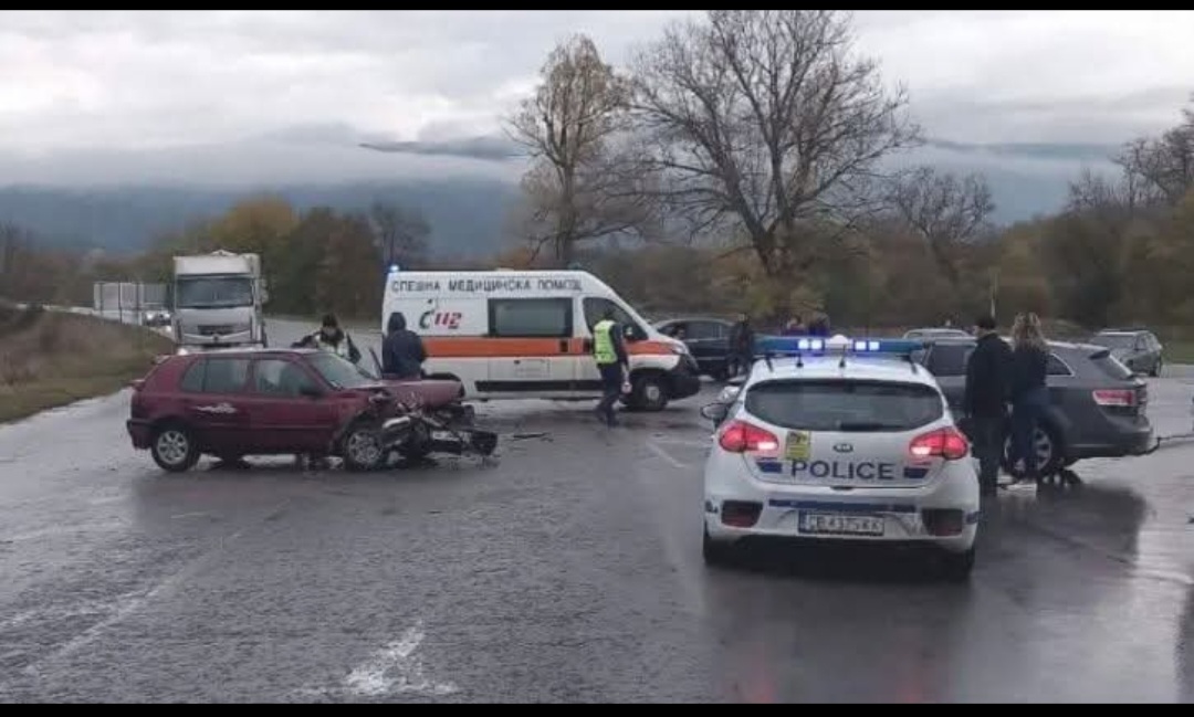 Възстановено е движението по пътя Якоруда -Разлог след катастрофа Възстановено е движението по пътя Якоруда -Разлог след катастрофа