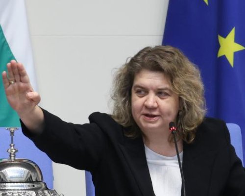 Наталия Киселова подаде оставка като председател на НС