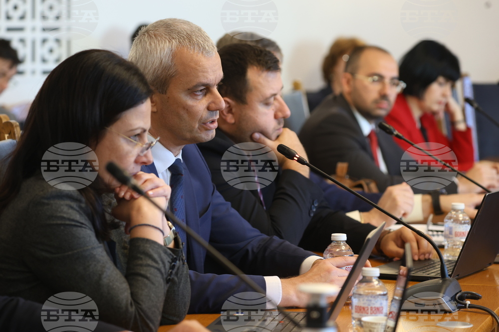 Отхвърлиха законопроекта на  Възраждане , забраняващ санкционирани по МАГНИТСКИ да заемат държавни и партийни длъжности