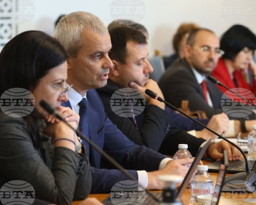 Отхвърлиха законопроекта на  Възраждане , забраняващ санкционирани по МАГНИТСКИ да заемат държавни и партийни длъжности