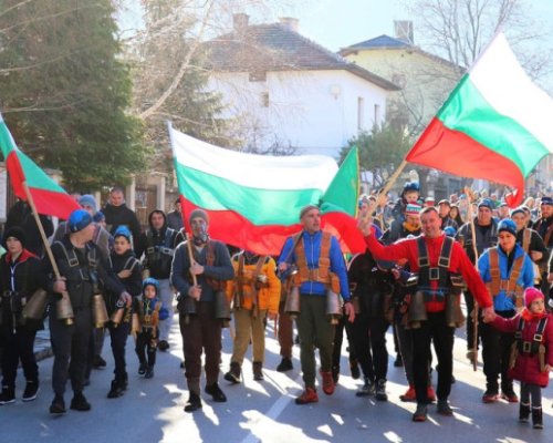 Банскалии излизат на шествие: Не на Хелоуин! Да дрънкат звонците на традицията!