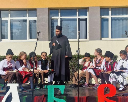 ОУ  Никола Парапунов  Разлог отбеляза с вълнение Деня на народните будители