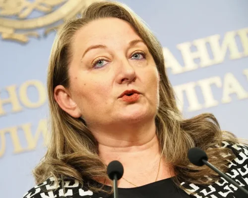 Деница Сачева: 620 евро ще бъде минималната работна заплата от 1 януари 2026 г.