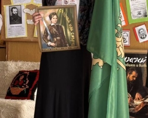Райна Княгиня, Васил Левски, Христо Ботев и...оживяха на сцената в РПГ Никола Стойчев-Разлог