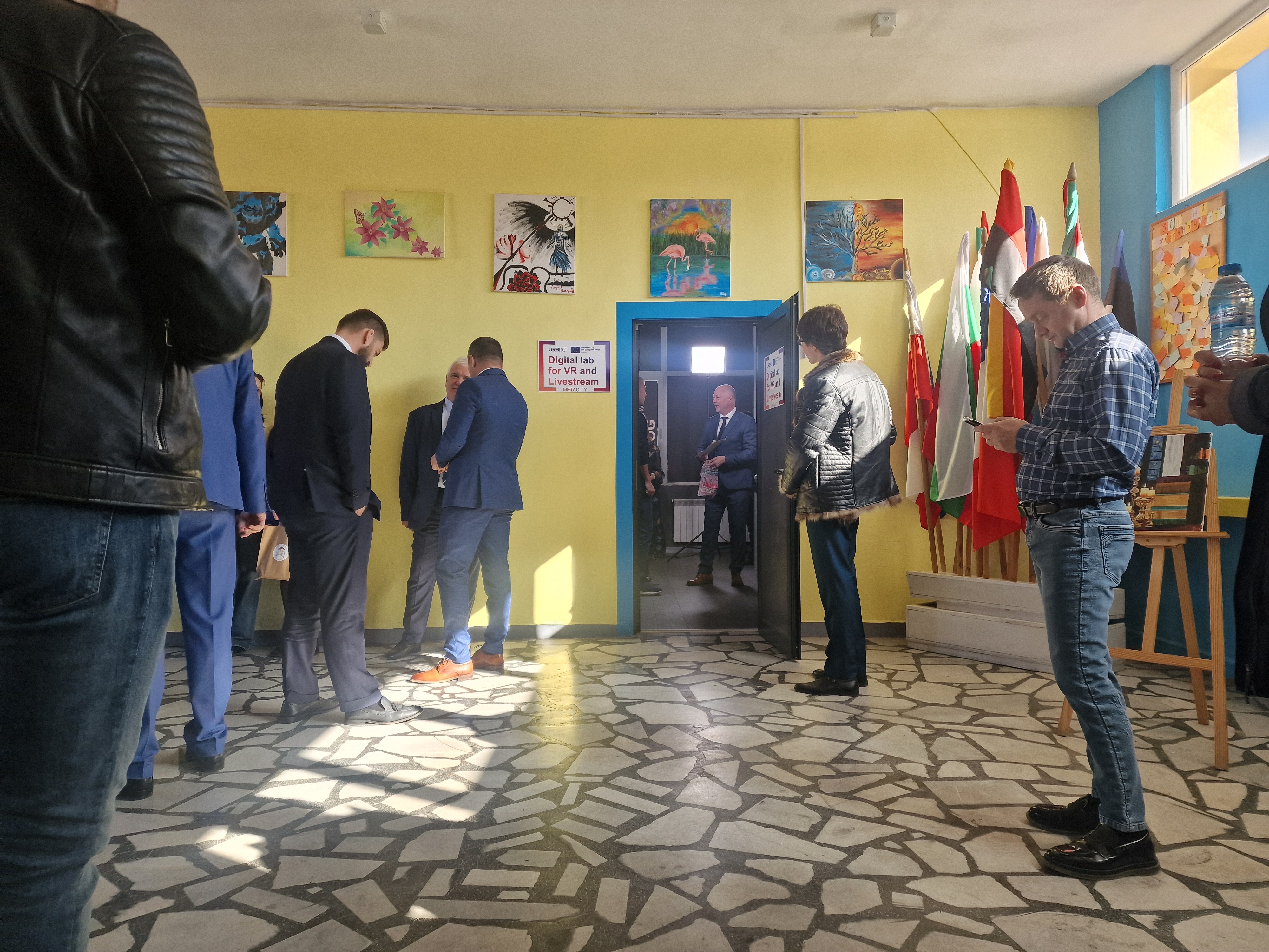Премиерът Росен Желязков гостува в СУ Братя Каназиреви в Разлог за Деня на народните будители