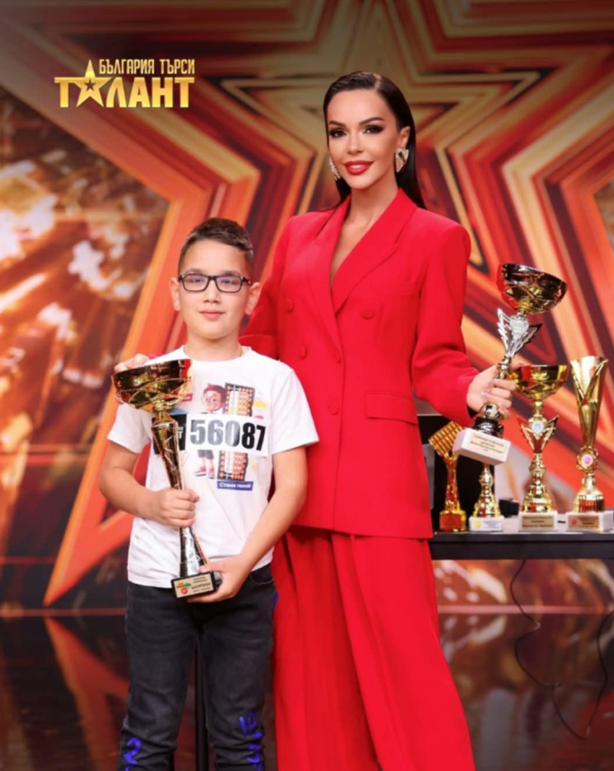 Детето-чудо от Гоце Делчев спечели златния бутон в България търси талант: 10-годишният Константин Червенков вдъхнови цяла България