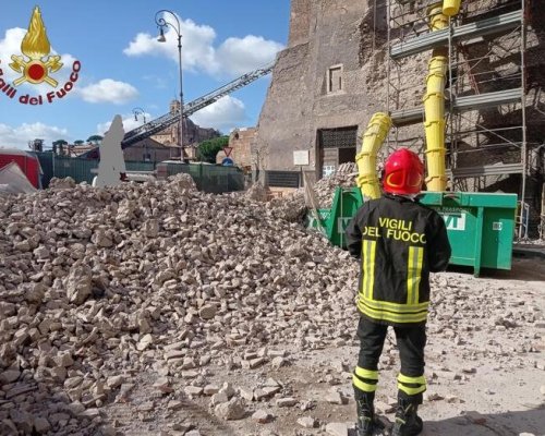 Средновековна кула в центъра на Рим се срути и един загина