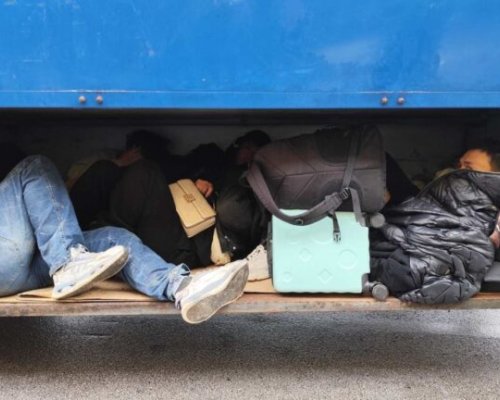 Повдигнаха обвинение на шофьора, превозвал мигранти в метален сандък край ГКПП Кулата