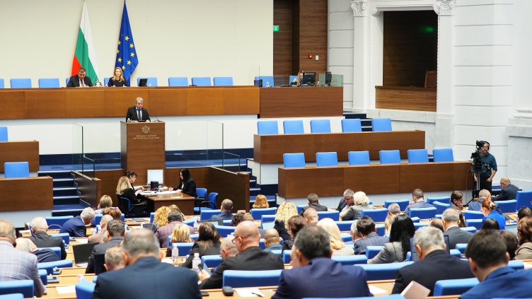 Депутатите отхвърлиха ветото на президента за продажбата на Лукойл Депутатите отхвърлиха ветото на президента за продажбата на Лукойл