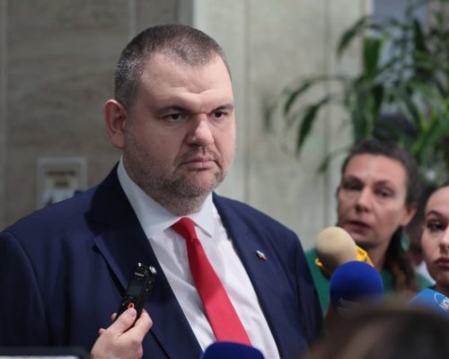 Пеевски успокоява: Има запаси, хората ще имат гориво