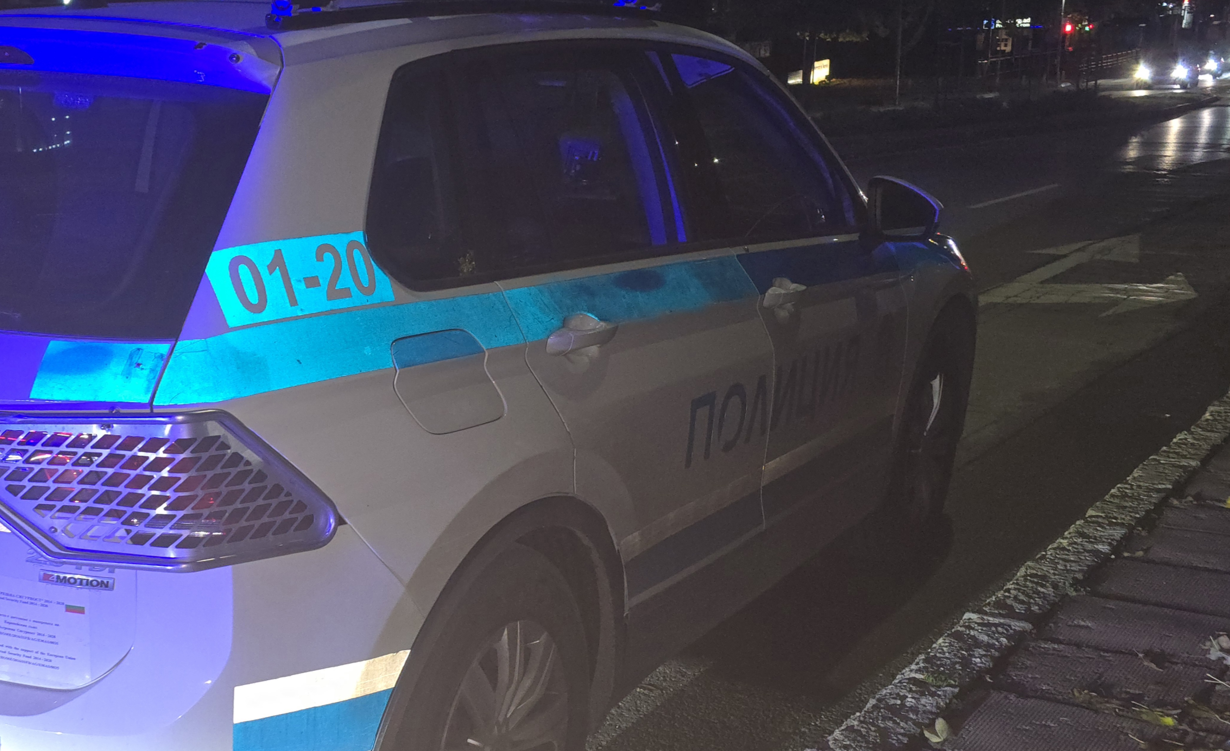 Катастрофа затвори Е-79 край Дамяница: двама пострадали, движението е спряно и в двете посоки Катастрофа затвори Е-79 край Дамяница: двама пострадали, движението е спряно и в двете посоки