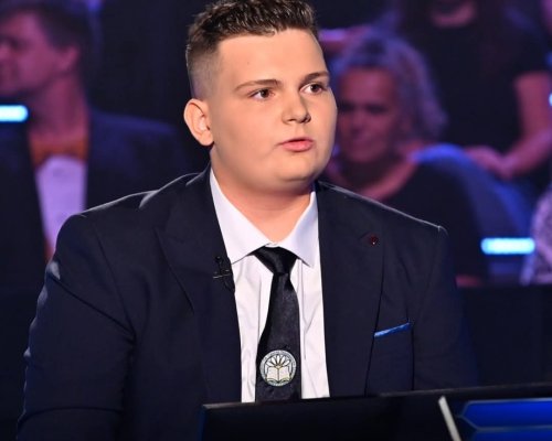 Десетокласник от Дупница впечатли в  Стани богат , играе с кауза по издаване на училищна книжка