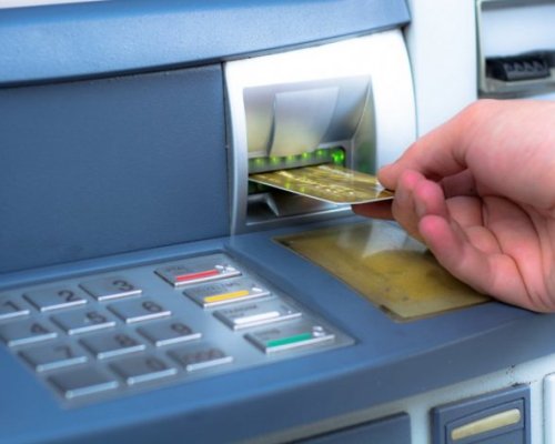 Теглете на 1-и : Банкоматите преливат от евро в новогодишната нощ