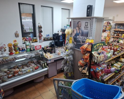 Кампанията Бъди човек-Банско раздава хранителни продукти на пенсионери и хора в нужда